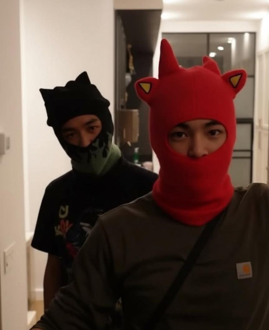 THE ‘REDRED GREENGREEN’ DUO