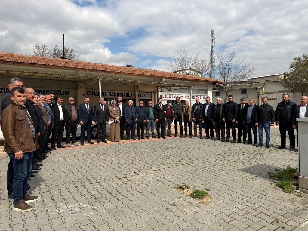 mehmetyilmazmy_'s tweet photo. Gaziantep Marangozlar Esnaf ve Sanatkârlar Odası Başkanlığına yeniden seçilerek güven tazeleyen Sn. Ömer Küsbeoğlu’nu ve kıymetli Yönetim Kurulu Üyelerini makamlarında ziyaret ederek hayırlı olsun dileklerimizi ilettik. 

Oda başkanımıza ve ekibine yeni dönemde muvaffakiyetler diler, misafirperverlikleri için teşekkür ederiz. Şehrimiz ve Marangozlar Esnafımız için hayırlı hizmetlere vesile olmasını temenni ediyorum.