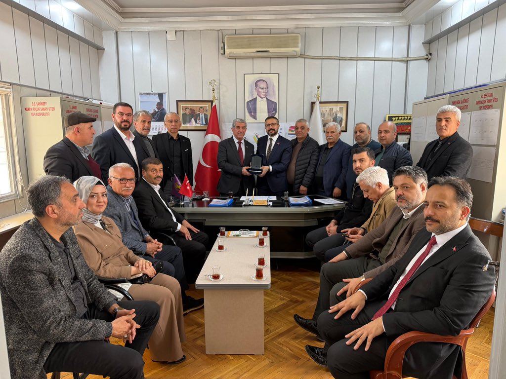 mehmetyilmazmy_'s tweet photo. Gaziantep Marangozlar Esnaf ve Sanatkârlar Odası Başkanlığına yeniden seçilerek güven tazeleyen Sn. Ömer Küsbeoğlu’nu ve kıymetli Yönetim Kurulu Üyelerini makamlarında ziyaret ederek hayırlı olsun dileklerimizi ilettik. 

Oda başkanımıza ve ekibine yeni dönemde muvaffakiyetler diler, misafirperverlikleri için teşekkür ederiz. Şehrimiz ve Marangozlar Esnafımız için hayırlı hizmetlere vesile olmasını temenni ediyorum.