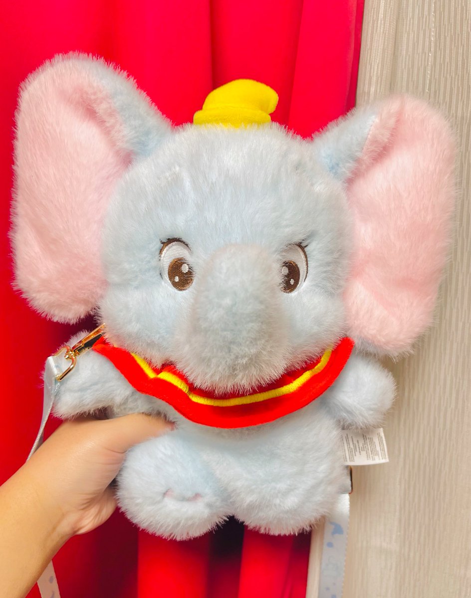 コストコで買ったダンボがふわふわでめちゃ可愛い〜〜〜🐘🎪🎈
ペットボトル丸々1本入るのよすぎ