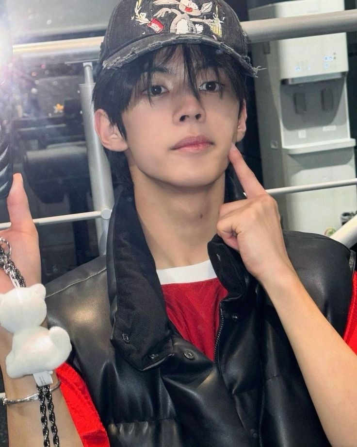 BERMUARA. tweet media