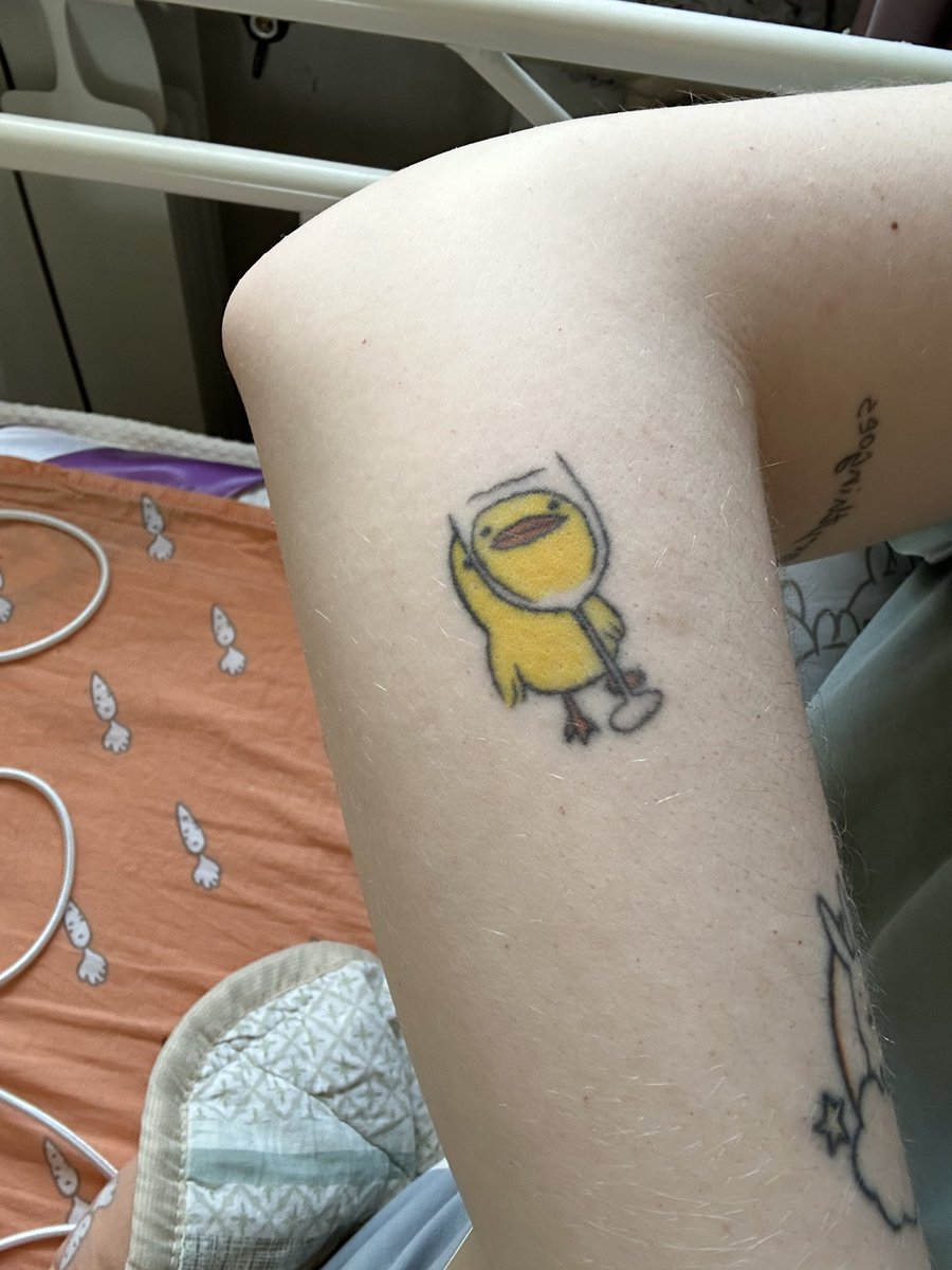 ^_−☆ tweet media