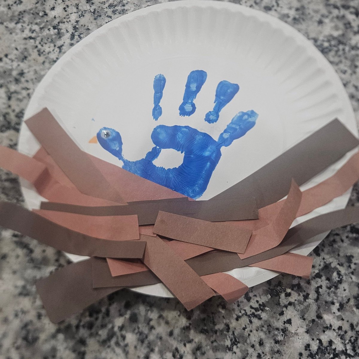 joyofheather's tweet image. It is UT San Antonio Giving Day! Let's #buildthenest #runasone #forthelongrun today at givingday.utsa.edu. 

Artwork by my grandson, age 5.
