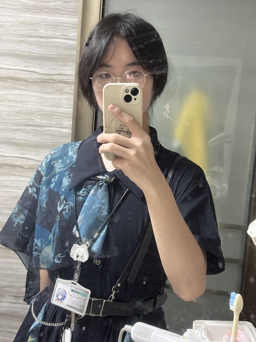 研究员王小美 tweet media