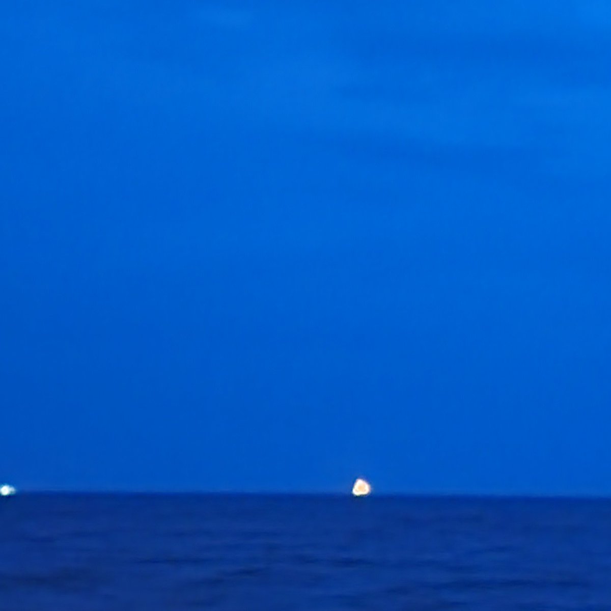 Rev. ~ oɾdeɾ ke WA tweet media