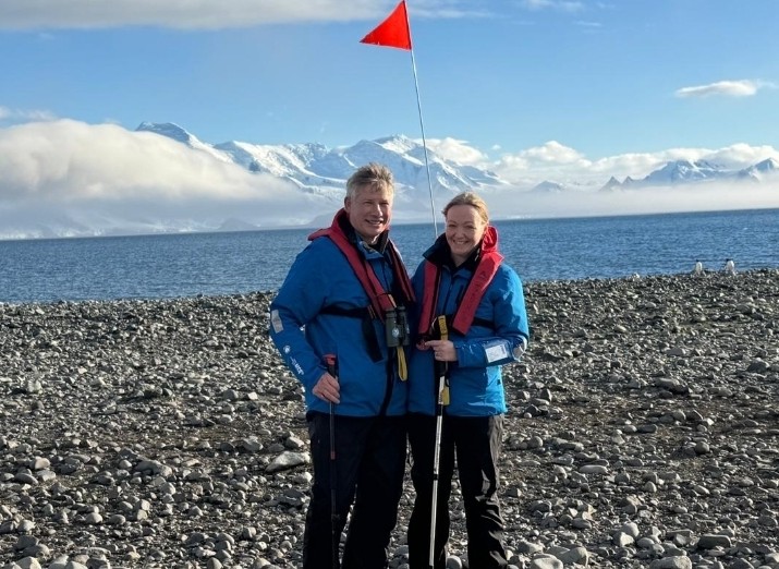CaraHunterBooks's tweet photo. Had the experience of a lifetime visiting Antarctica with @Polar_Experts https://t.co/9H0m9vJ7U9