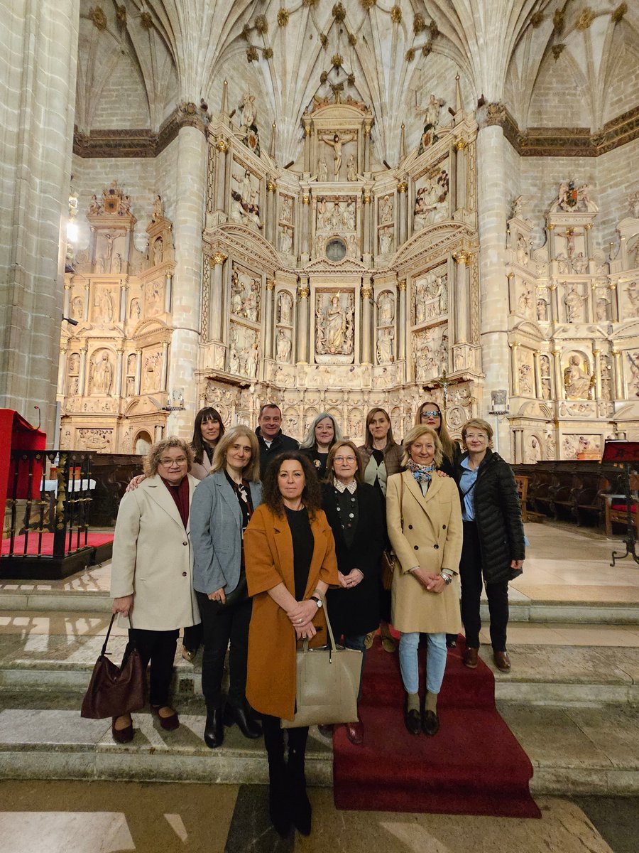 DOSomontano's tweet photo. Una representación de nuestra Denominación Origen conformada por bodegas, viticultoras y Consejo Regulador ha participado en la celebración del Lunes Santo de la Semana Santa de Barbastro, Fiesta de Interés Turístico Nacional.
Desde la @DOSomontano agradecemos a la Junta Coordinadora de la @ssbarbastro , la invitación para participar en esta celebración tan especial como colectivo representativo de nuestra tierra.