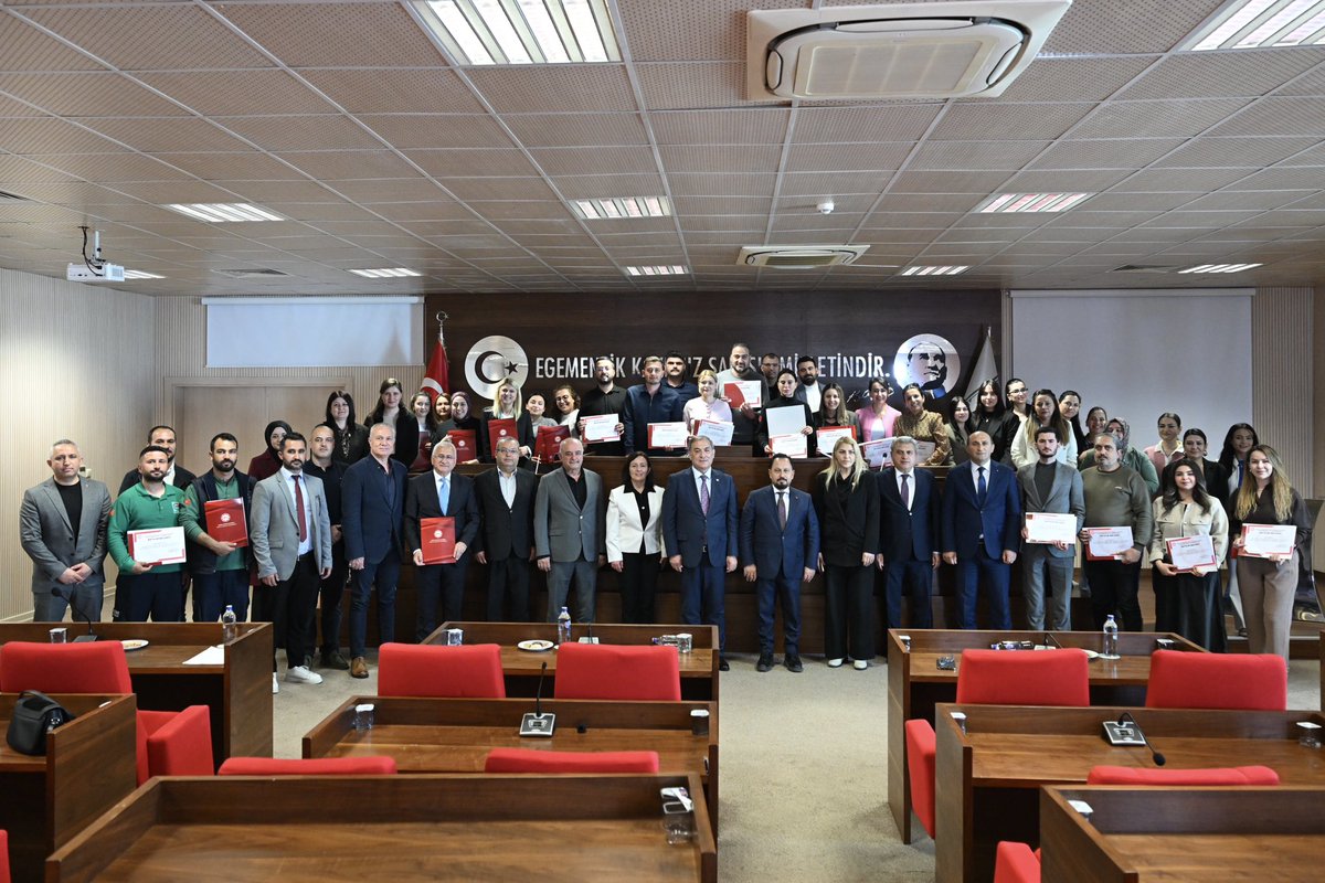Alparslan Türkeş Bilim ve Teknoloji Üniversitesi iş birliğiyle gerçekleştirdiğimiz Temel Seviye Ofis Programları Eğitimimizi başarıyla tamamlayan kıymetli personelimize sertifikalarını takdim ettik.