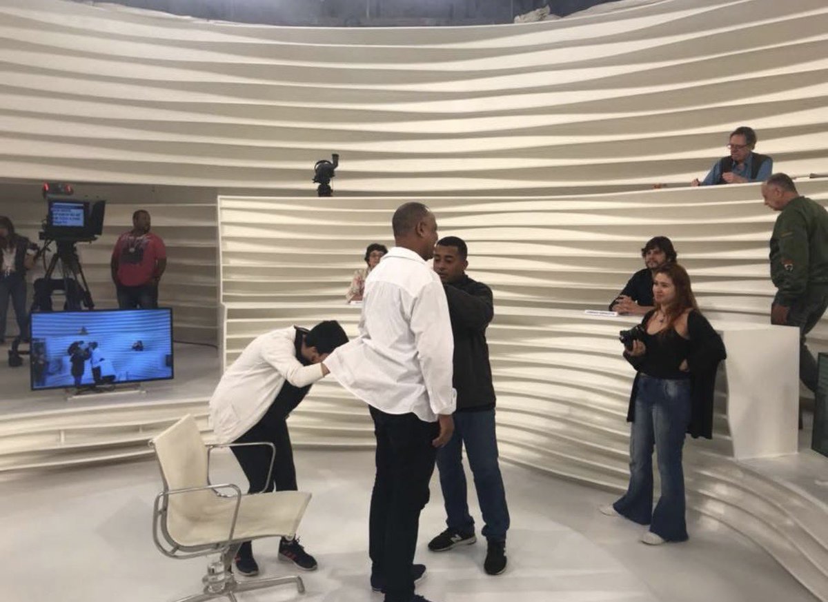 Celso Athayde tweet media