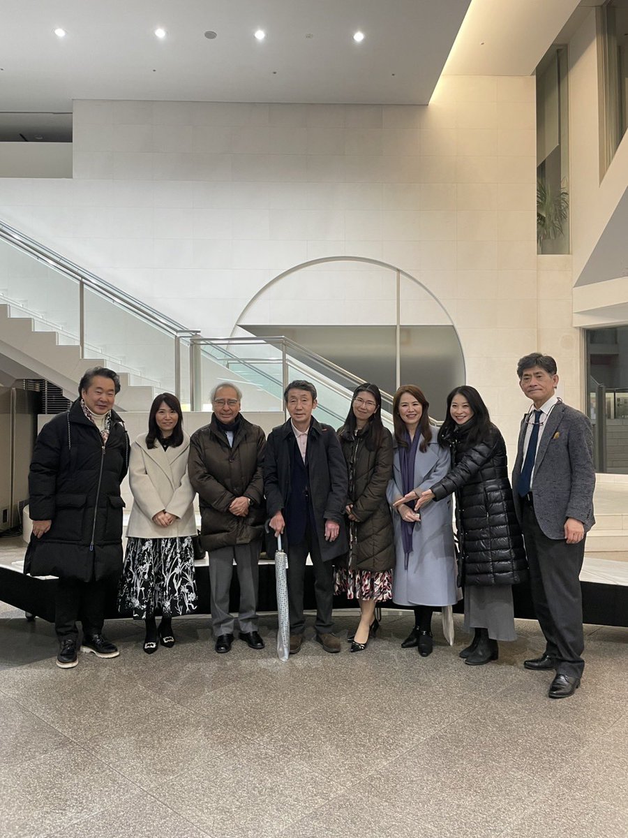stravigory's tweet photo. 本日をもちまして、#桐朋学園大学院大学 の専任准教授職を任期満了にて退職します。充実した3年間でした。故郷の母校で、演奏への理解と音楽学的知見の両方を活かし、専門家を育成し且つ愛好家を開拓する。私が挑戦したかった「繋ぎ役」を全うできたと思います！ありがとうございました！池原舞 https://t.co/P9gV8V2Bhv