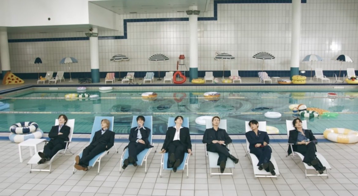 why does this version of swim feel like a run bts episode 💀

youtu.be/om6HdemgTKQ?si…