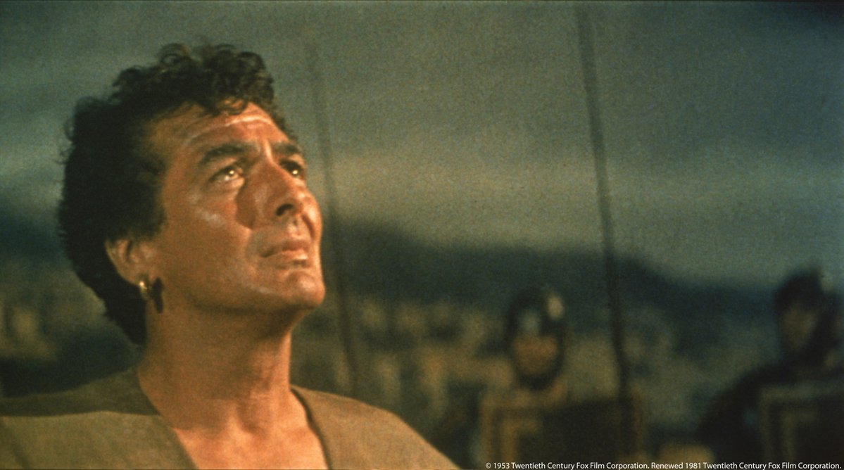 TV2000it's tweet image. 🎬 #Cinema | "La Tunica" di #HenryKoster
🕘 Stasera #6aprile in prima serata su #Tv2000
📺 Canale 28 dtt
📡 157 Sky 
📌 Marcello Gallio, centurione romano, è con i soldati che scortano Gesù sul Golgota e lo crocifiggono. Ma quando, giocando ai dadi ai piedi della croce, vince la