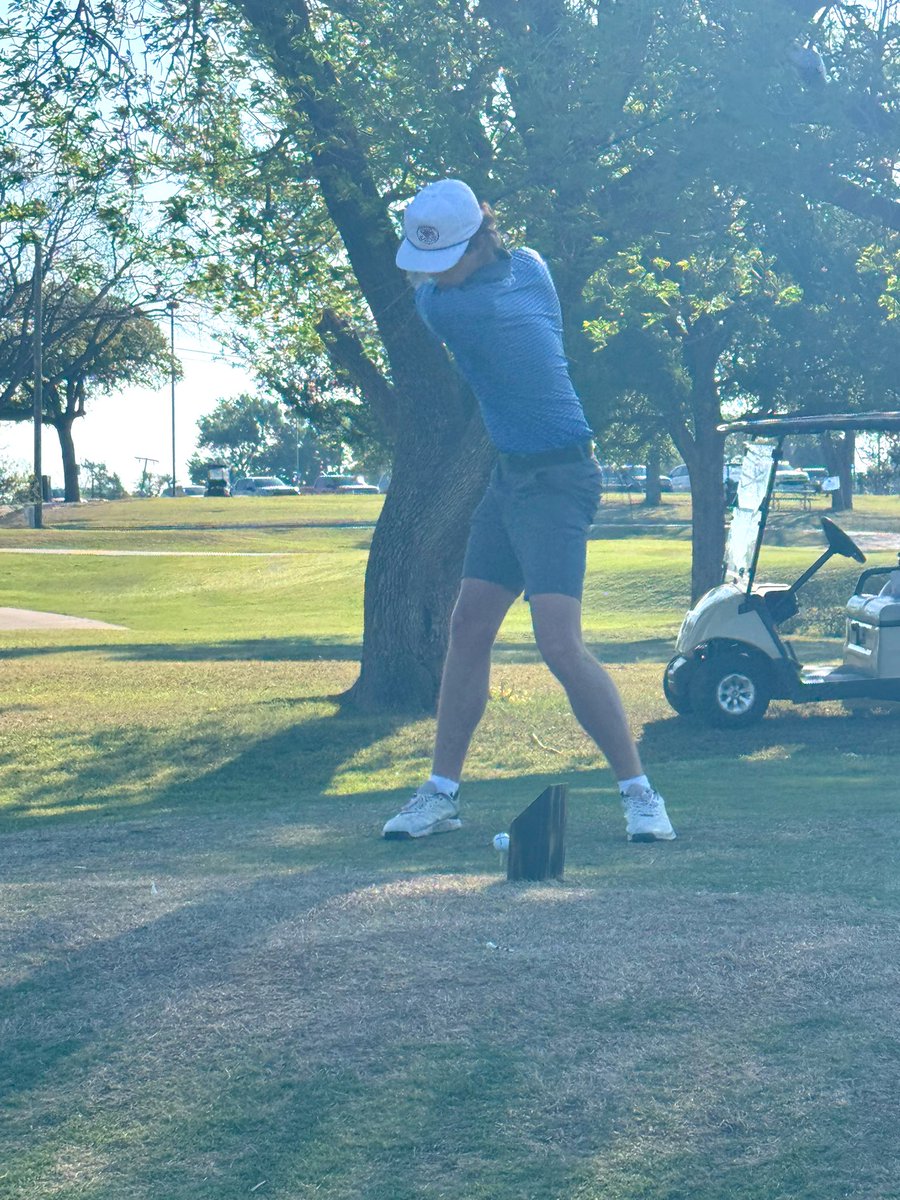 GolfCougars's tweet photo. Final round of District, not the outcome we wanted but proud of how the guys competed! Freshman Beckett Connally finished 21st out of 48 players. Can’t wait for next season, time to grind!! https://t.co/J51HTcHtxH