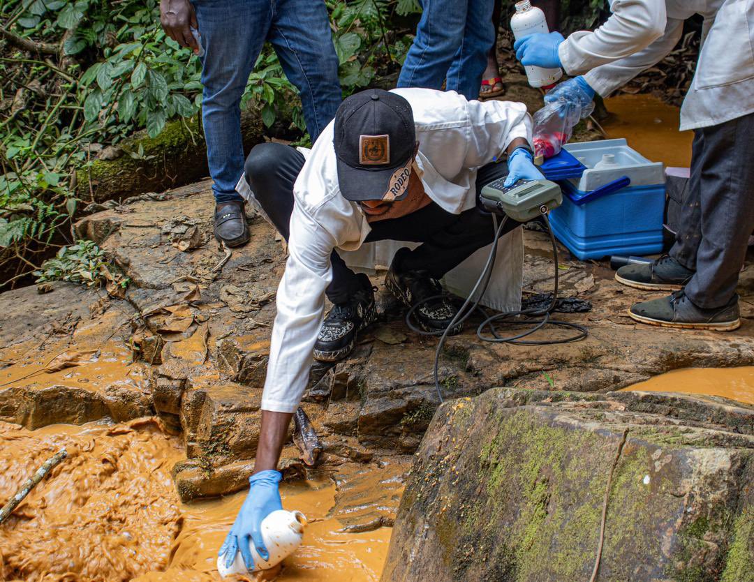Resconigh's tweet image. Your water is not as safe as you think.
From the Pra, Ankobra, Offin and Birim, galamsey is poisoning the rivers that sustain our lives.
This is no longer just an environmental issue - it is a public health and national crisis.
Protect our rivers.
#RESCONI #StopGalamsey #Water