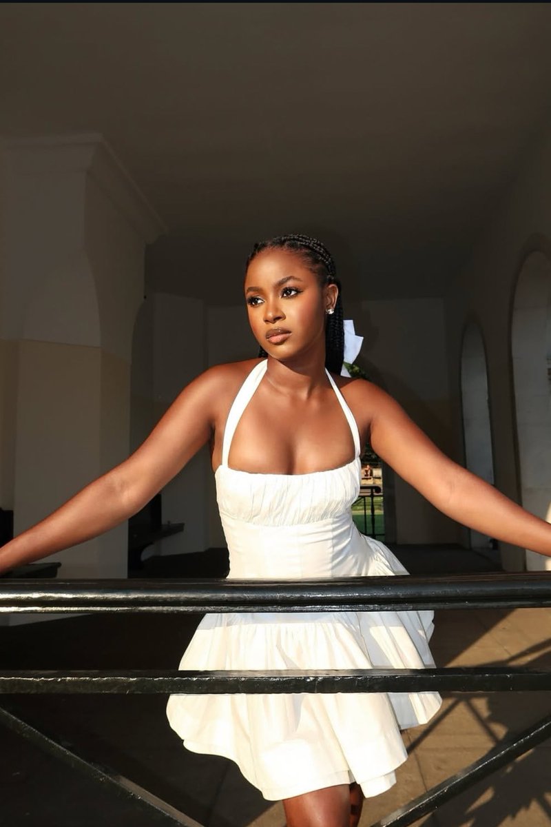 TheBlackVeee's tweet photo. One thing about this Biggies girls,it’s not just the face card😩😩🥵📌📌📌
Damnnnn
#BBNaija #Bbn https://t.co/VeruiN6MVr