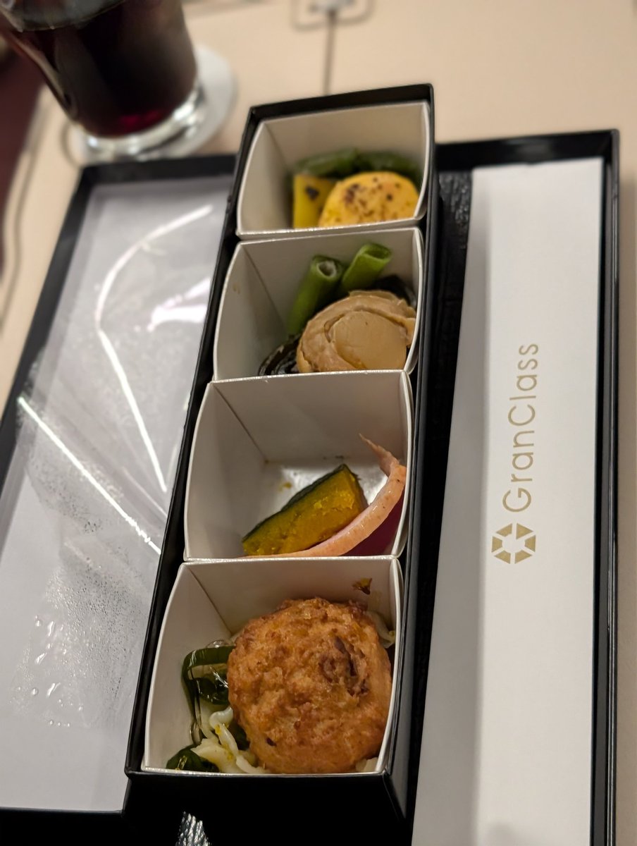 イデーア tweet media