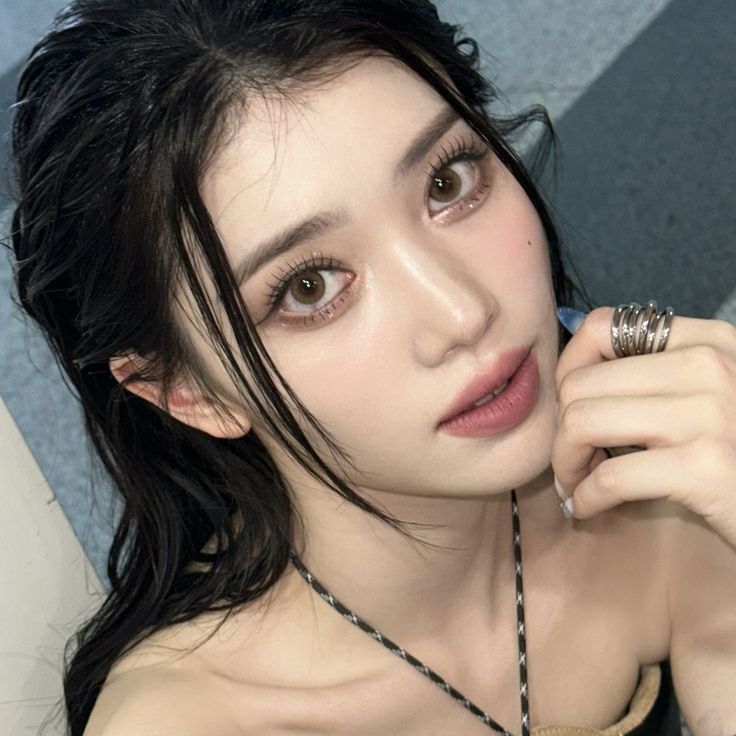 arno pics tweet media