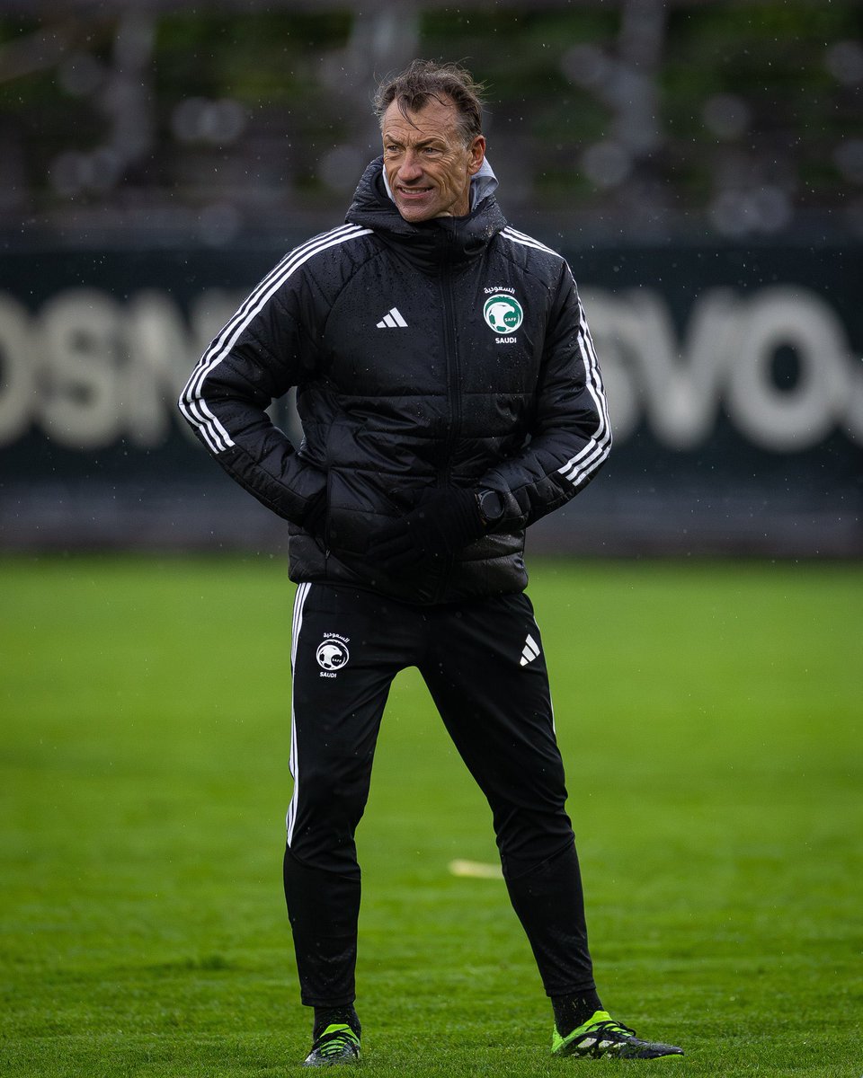 عمرو tweet media