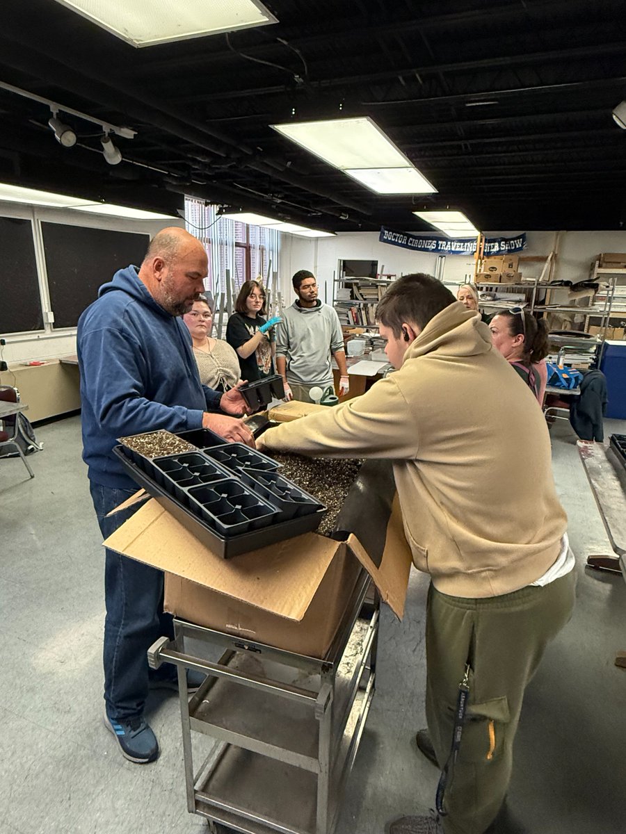 CT State Asnuntuck tweet media