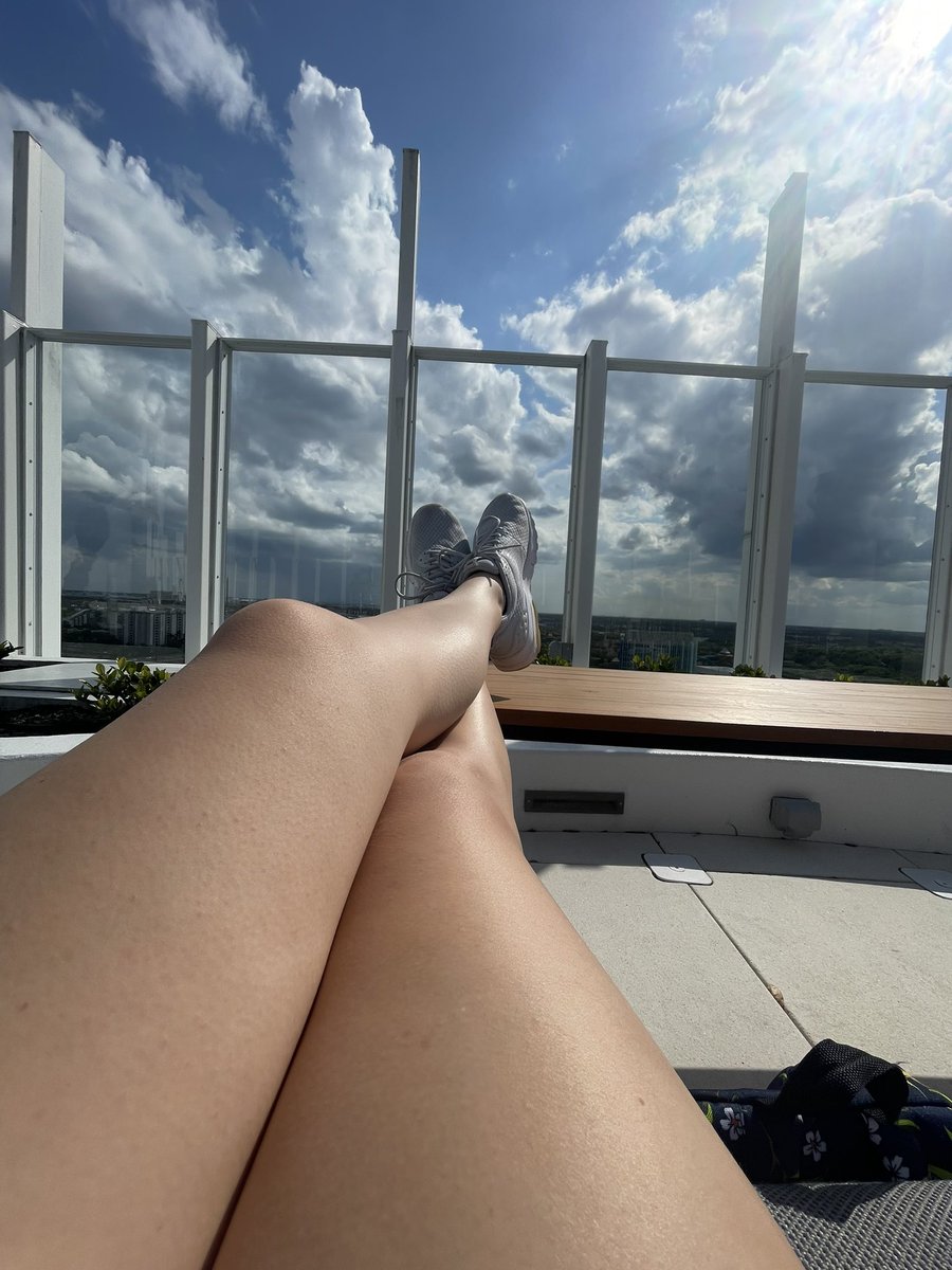 If you are seriously trying to be my sugar daddy, I don’t message anyone first. If you mean real business, YOU send a tribute &amp; ask permission to serve ME! 💋

#findom #femdom #goddess #sugardaddy #sugarbby #legs #perfection #feetworshi̇p #worship