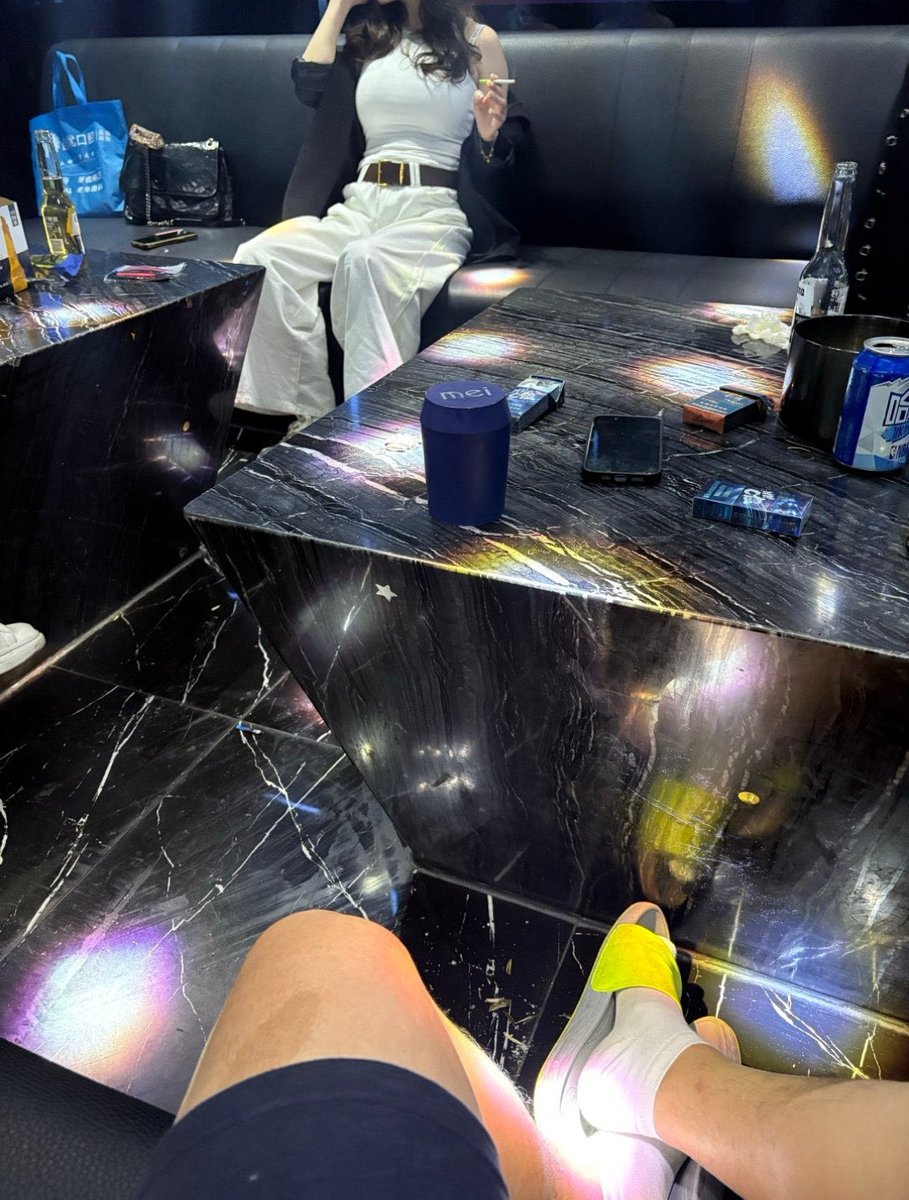 杭州fq tweet media