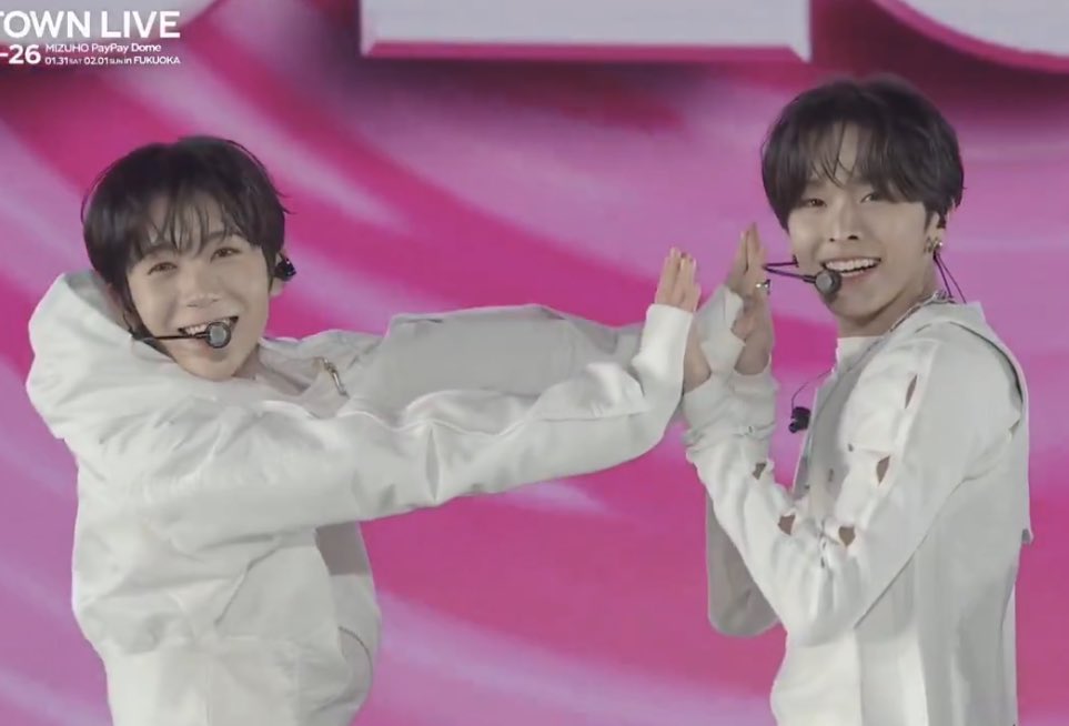 な~୨୧⑅* tweet media