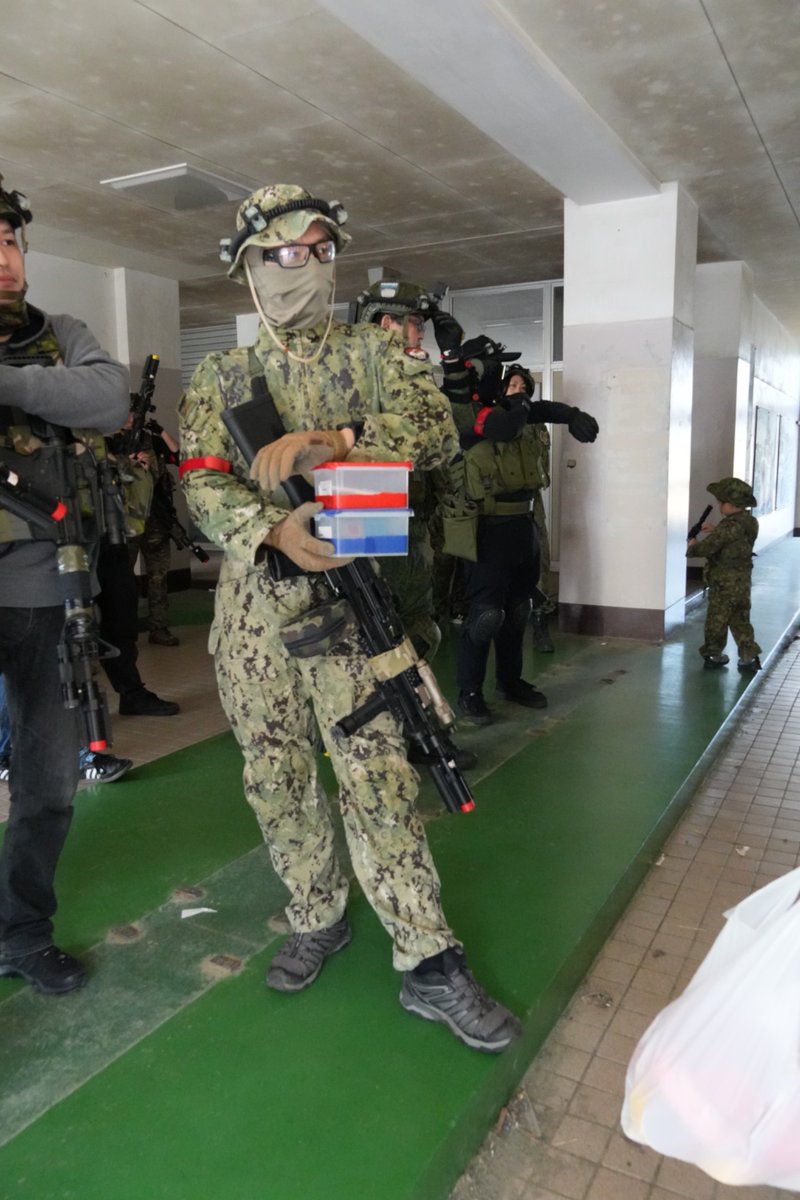 ツヴォー（和名:ツヴァイ 学名:諸悪の根源） tweet media