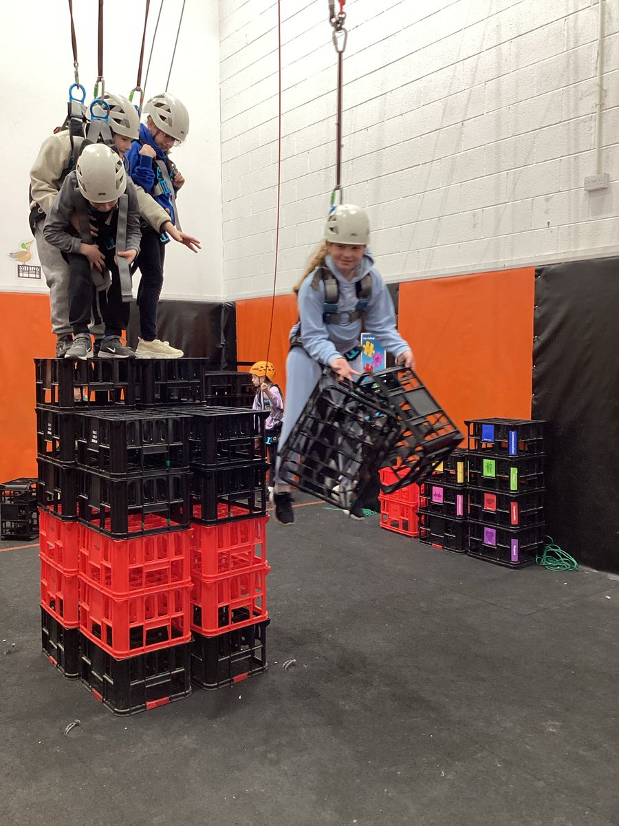 HighfieldBolton's tweet photo. Crate Challenge for Team River, where teamwork is crucial! #teamworkisdreamwork https://t.co/Ns8J8MSexf