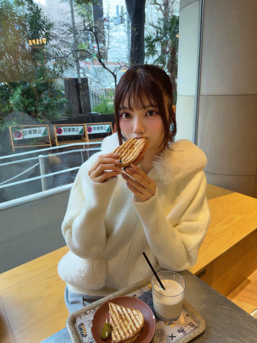 阿部かれん（fav me） tweet media