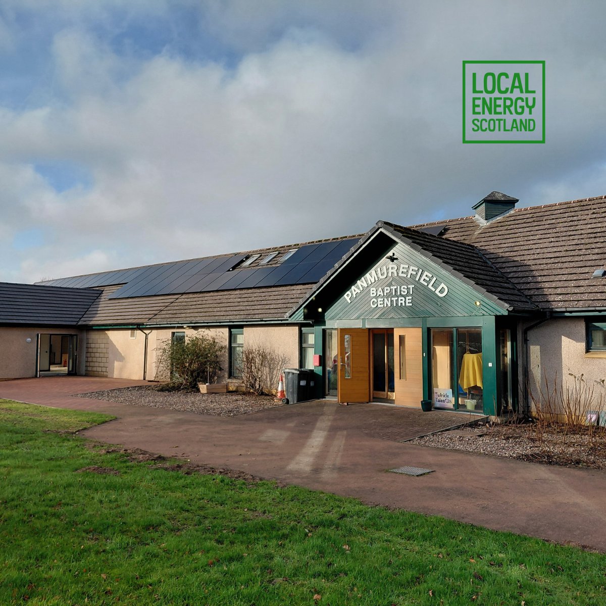 localenergysco's tweet photo. Broughty Ferry Baptist Church secured £47,712 from the CARES Community Buildings Fund to install heat pumps, solar PV and battery storage - and its already seeing a positive impact on energy bills: https://t.co/bLpQP37hFY https://t.co/NhCCAG8ONx