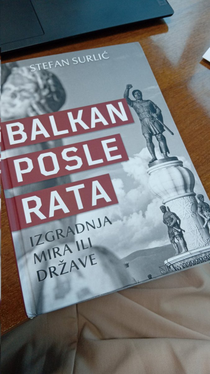 Николина tweet media