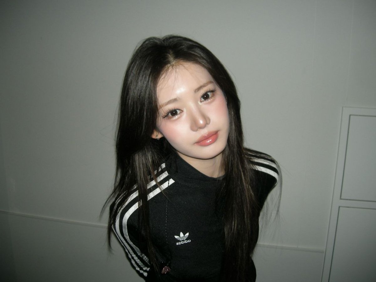 𝓡𝓸𝓻𝓪 tweet media