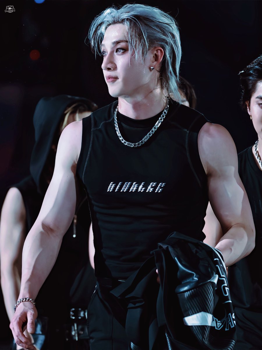 251206 AAA

어디선가 별빛처럼 빛나🌟

#StrayKids #스트레이키즈 #スキズ
#BangChan #방찬 #バンチャン 
#AprilFoolsDay #만우절