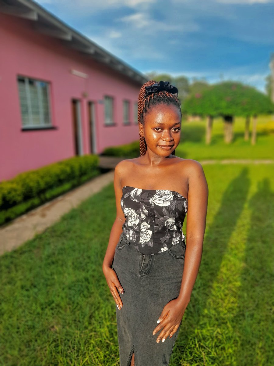 miss naphie tweet media