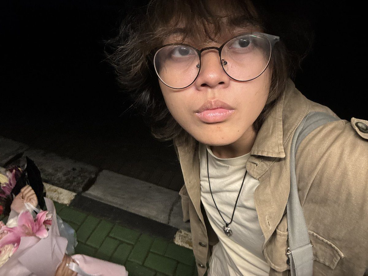 ju kelabu tweet media