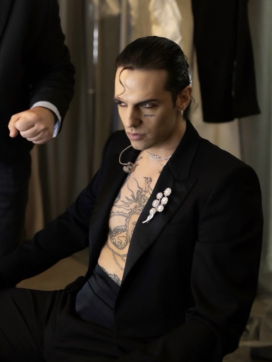 ✨ LaviEle ✨ sibilla dei prof tweet media