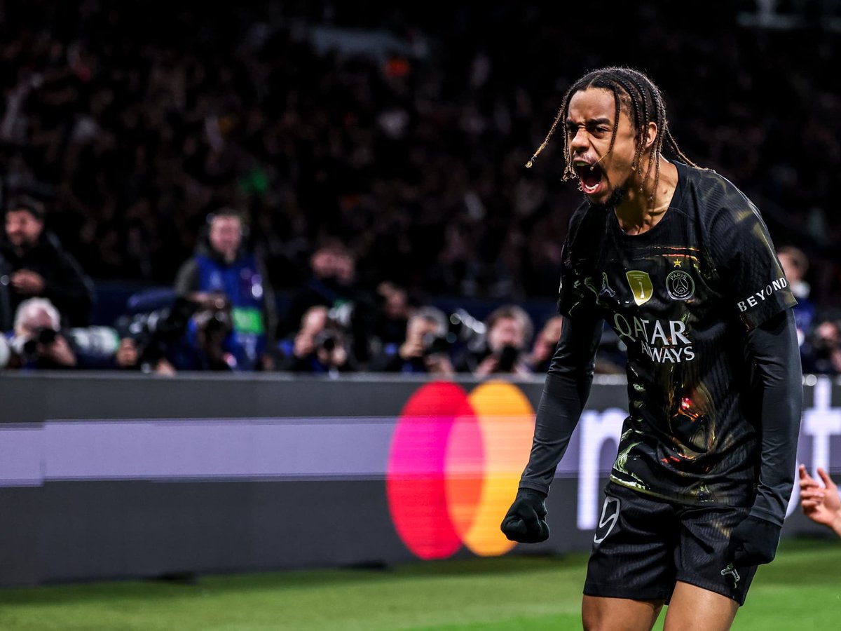 Media Parisien tweet media