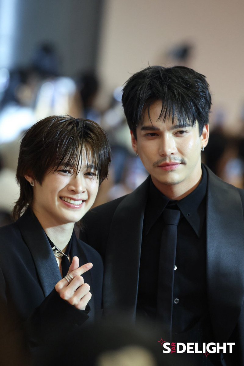 StarDelight tweet media