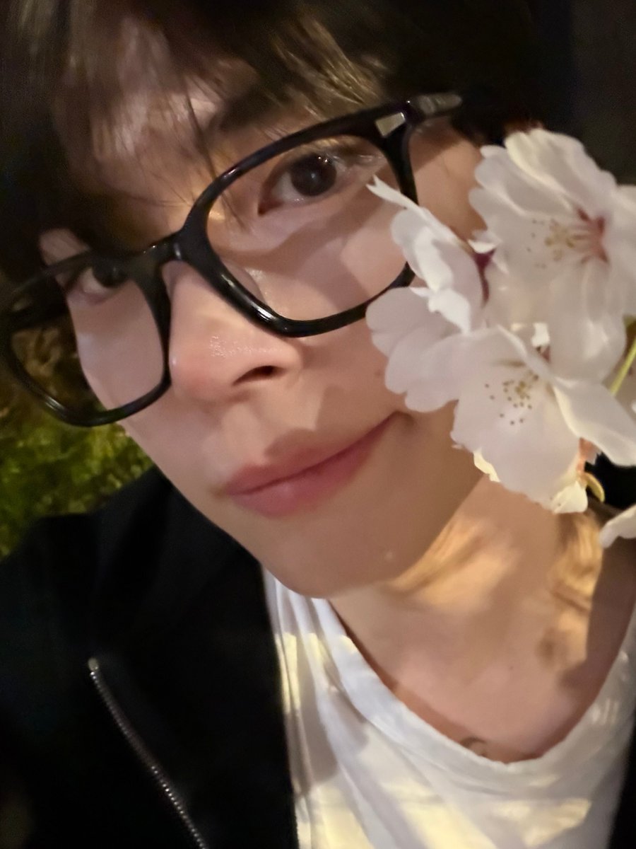 sanest girl tweet media