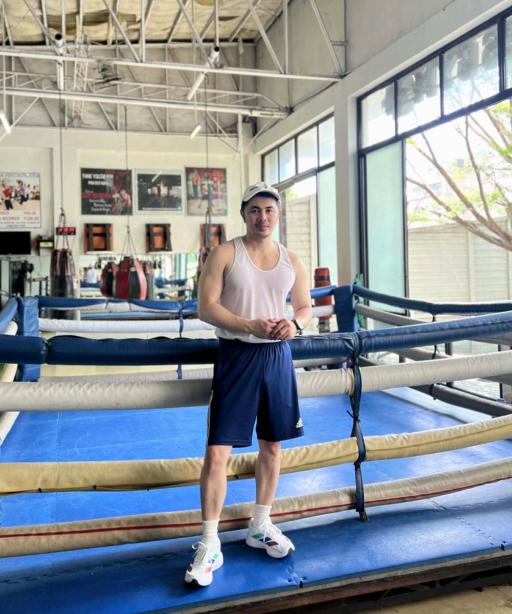 therealerwn tweet media