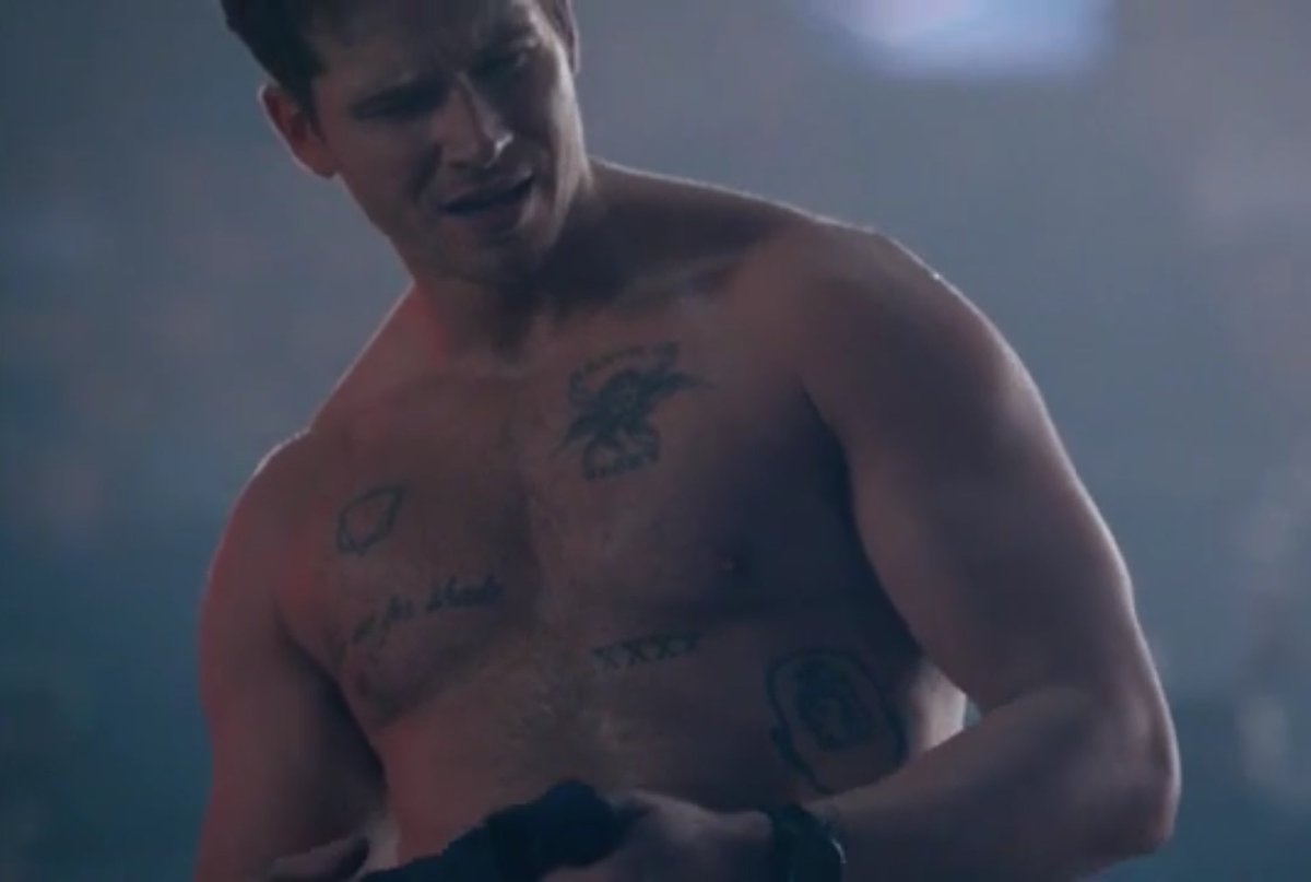 •• Lissa •• tweet media