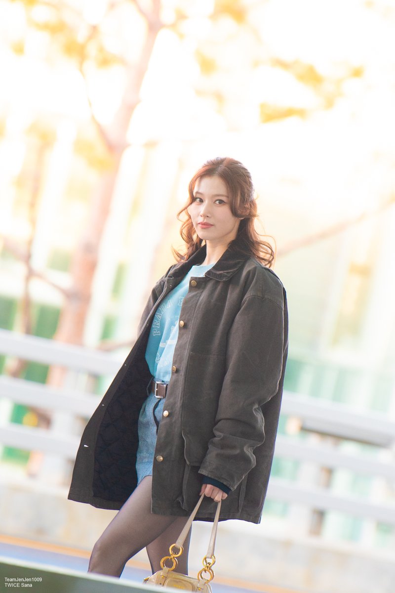 대리찍사젠젠(만우절) tweet media