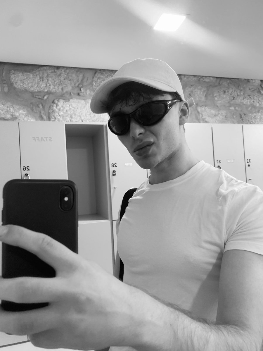 riquezzaa tweet media