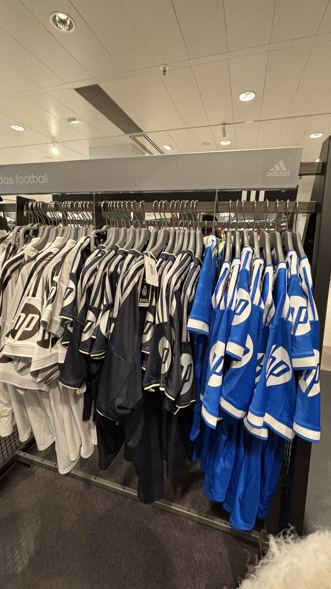 سرين 🇩🇿 tweet media