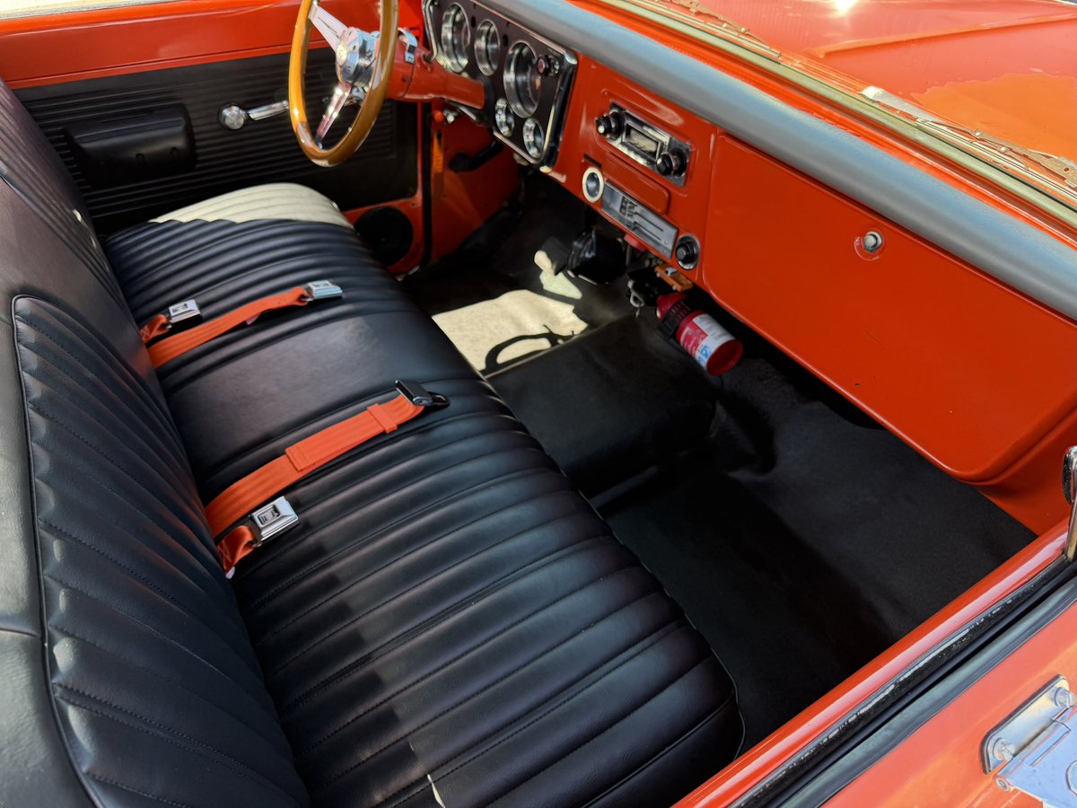 Orange Chevrolet tweet media