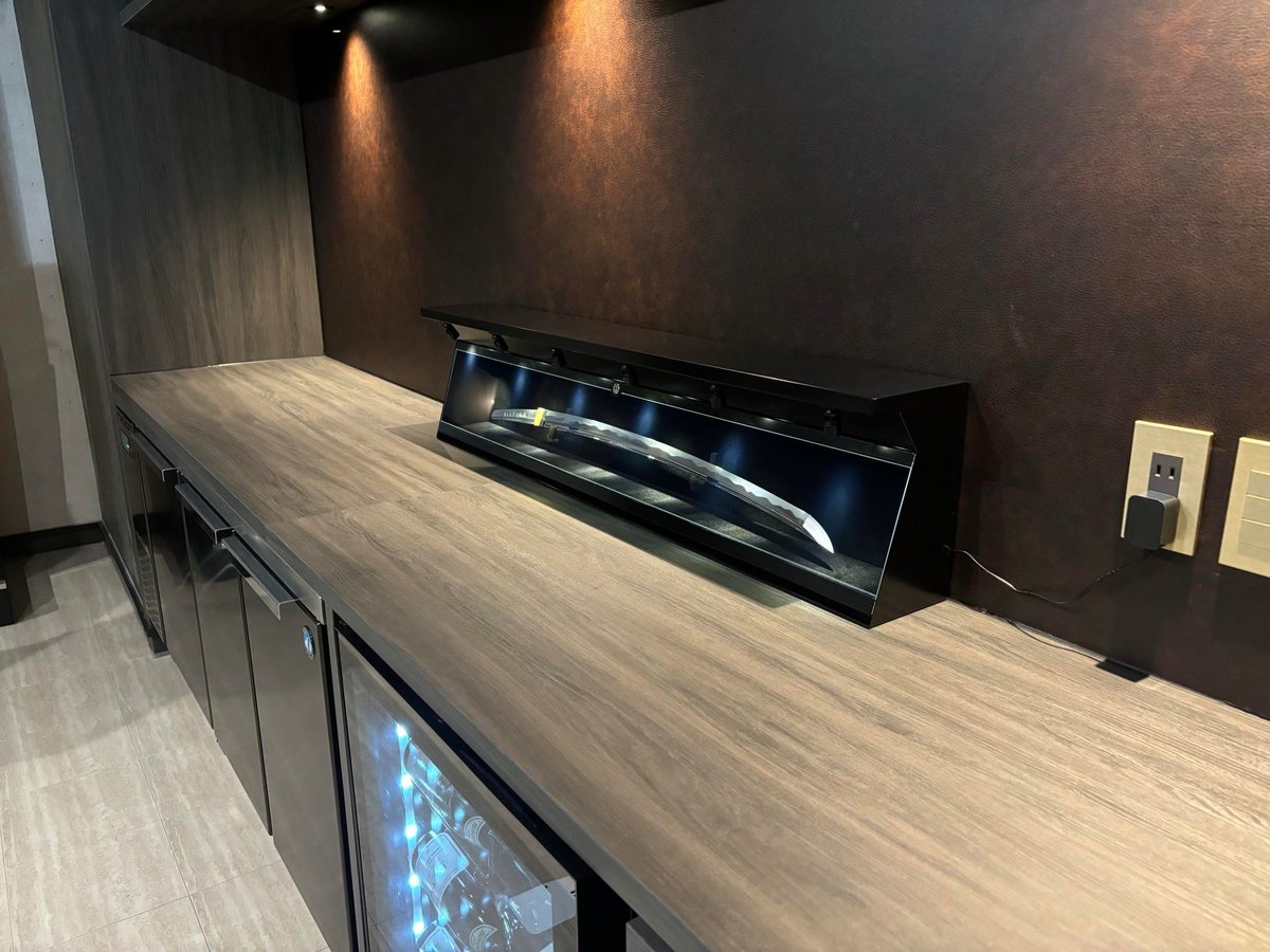 刀箱師 | 中村圭佑 | 展示ケース作家 | 刀とくらす。 tweet media