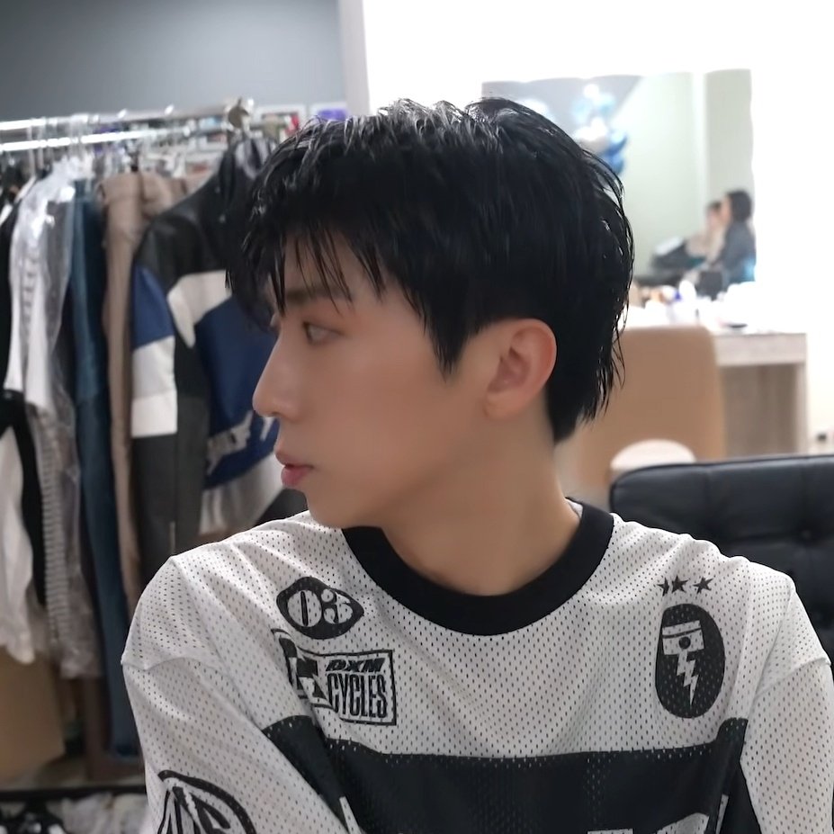 BLUe💙 tweet media