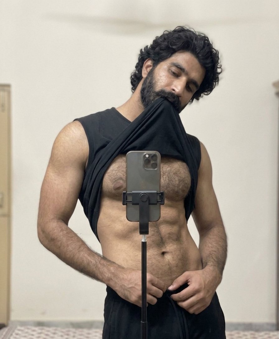 Pakistani Desi Mard tweet media