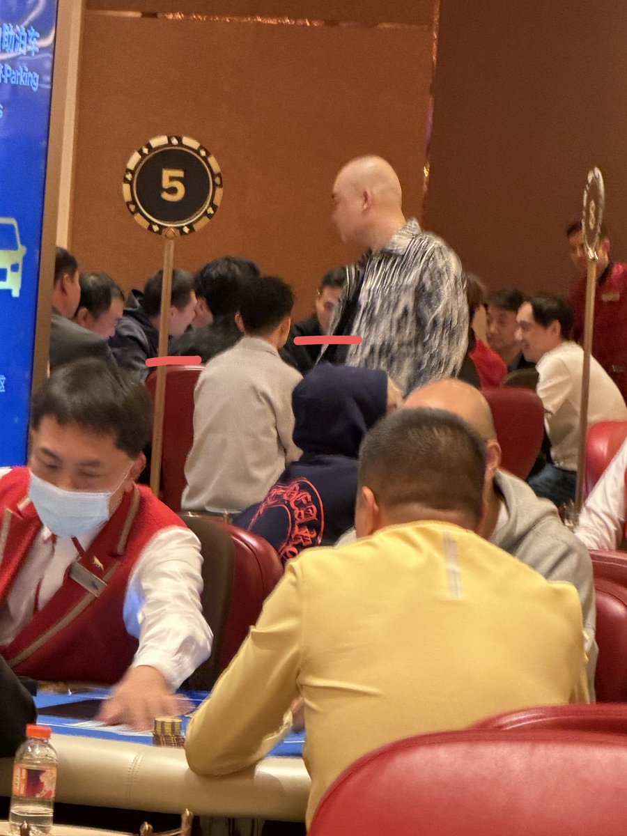 赚币买饼 tweet media