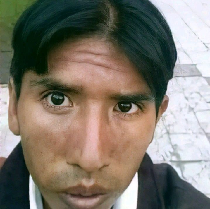 mariiann01396's tweet image. estaba sentado en el colectivo y una boli-gitana me dice "joven no sea malo y deje sentar a mi hijo si?" y cuando miro el hijo era este